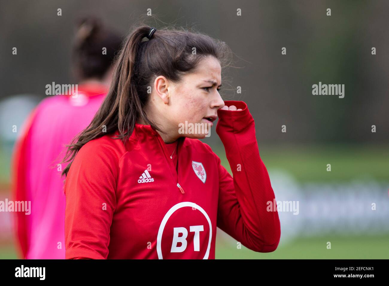 Cardiff, Großbritannien. Februar 2021, 17th. Ffion Morgan von Wales Frauen in der Ausbildung. Wales Trainingslager für die Nationalmannschaft der Frauen im Vale Resort, Hensol, in der Nähe von Cardiff am Mittwoch, den 17th. Februar 2021. Redaktionelle Verwendung nur, Bild von Lewis Mitchell/Andrew Orchard Sport Fotografie/Alamy Live Nachrichten Kredit: Andrew Orchard Sport Fotografie/Alamy Live Nachrichten Stockfoto