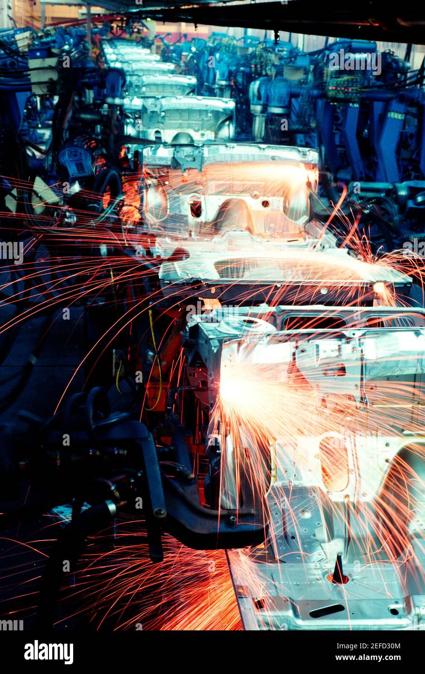 Roboter Montagelinie -- Schweißen von Karosserien Chrysler Werk, Newmark, DE Stockfoto