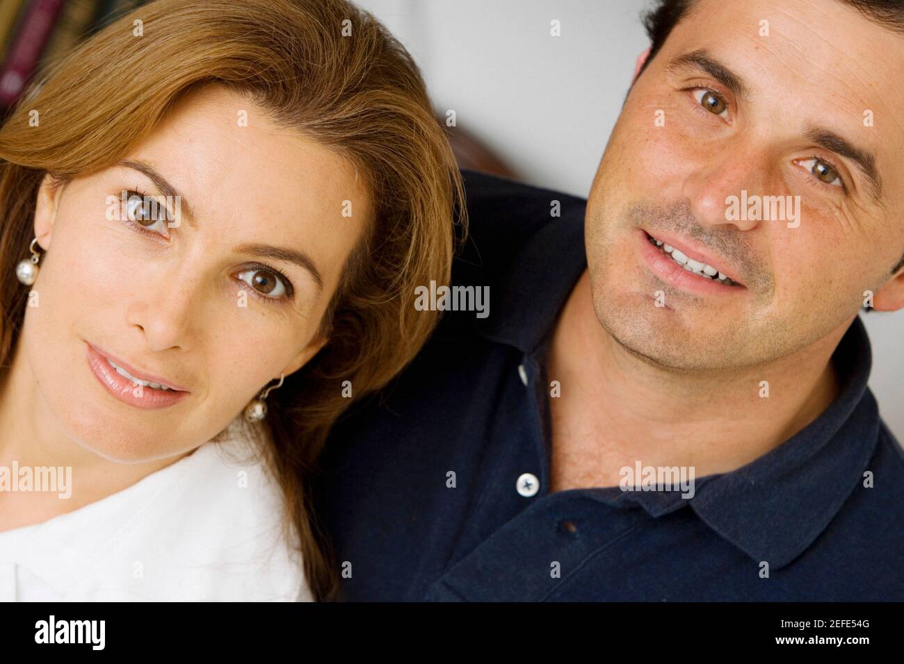 Porträt des Lächelns ein älteres paar Stockfoto