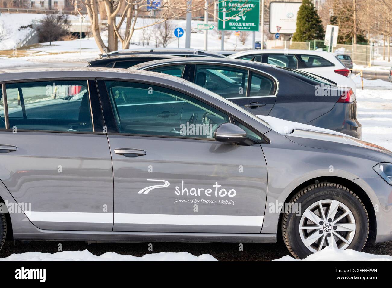 Share Too powered by Porsche Mobility Pay-per-Use-Fahrzeug zum Teilen In Sofia Bulgarien Osteuropa EU Stockfoto