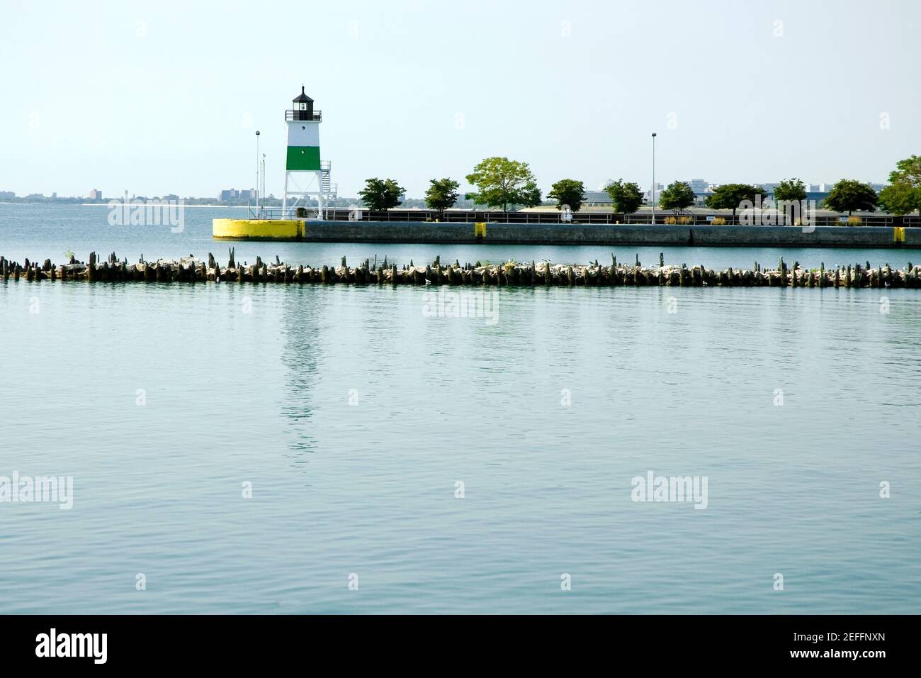 Leuchtturm im Meer, Chicago Harbor Leuchtturm, Chicago, Illinois, USA Stockfoto