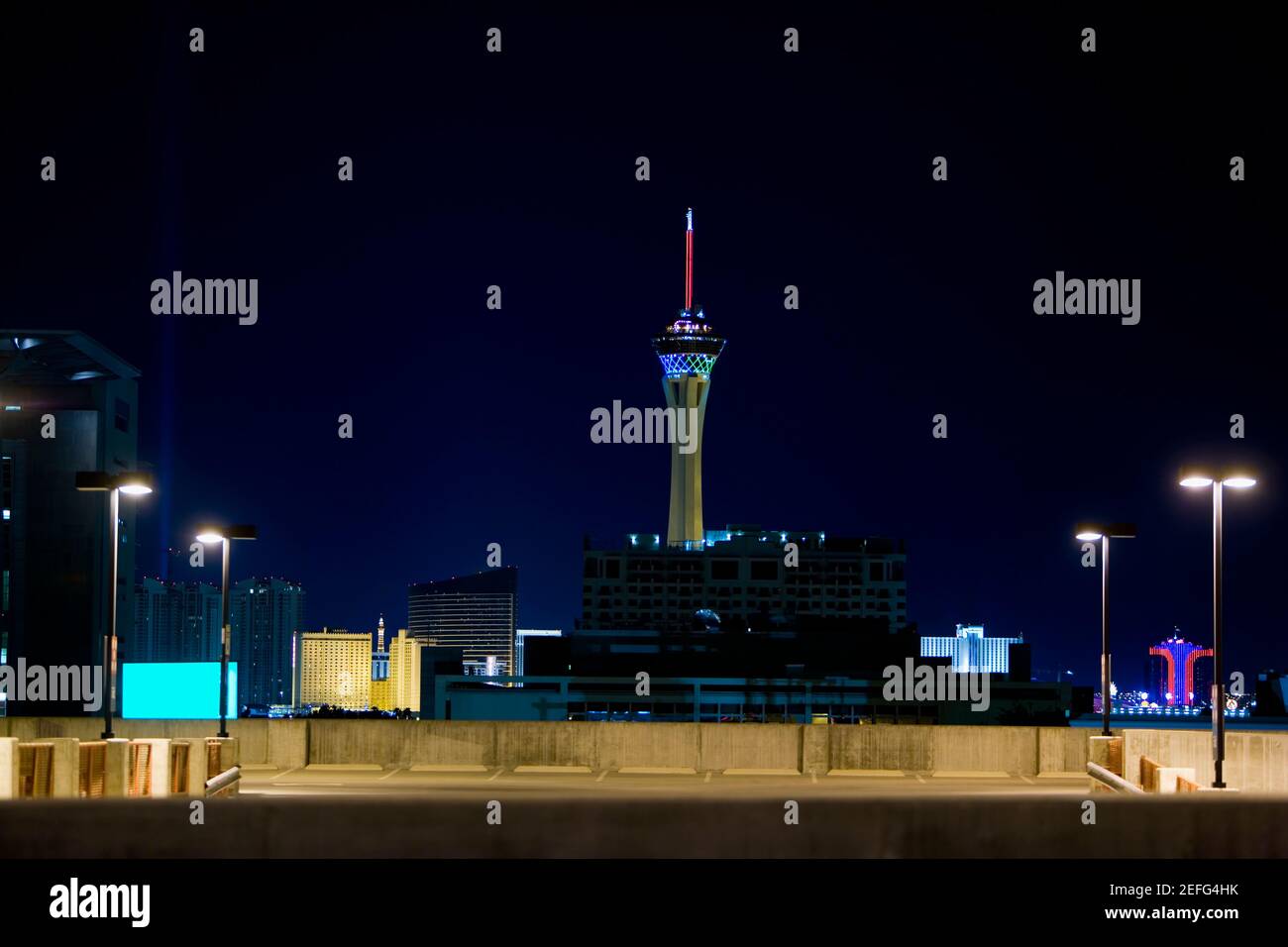Blick auf einen Turm, Stratosphere Hotel and Casino, Las Vegas, Nevada, USA Stockfoto