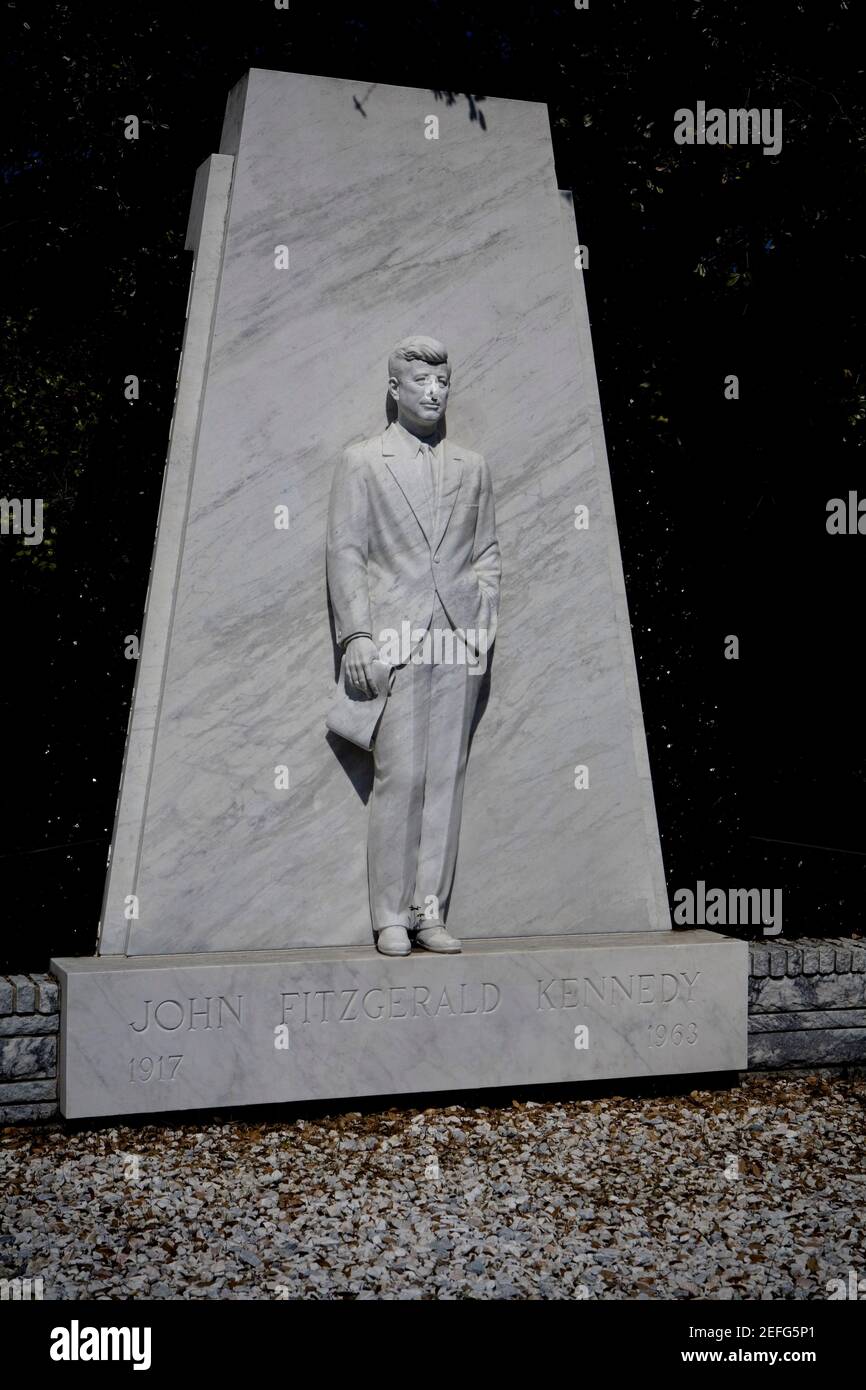 Statue auf einem Sockel, Tampa, Florida, USA Stockfoto