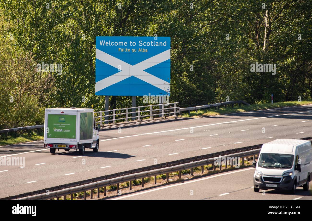 Willkommen in Schottland Schild, wo die M6 trifft die A74 M in der Nähe Gretna Green an der Grenze zwischen England und Schottland. Stockfoto