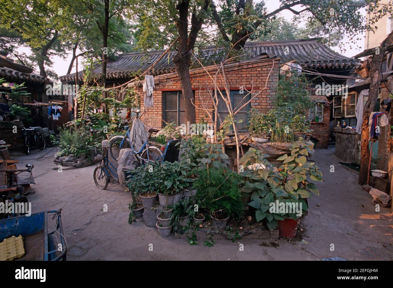 Ehemalige Residenz von Lu Xun und seinem jüngeren Bruder Zhou Zuoren , Zhou Jianren im Jahr No,11 Badaowan, Peking, China. Das Foto wurde um 2000 aufgenommen. Stockfoto