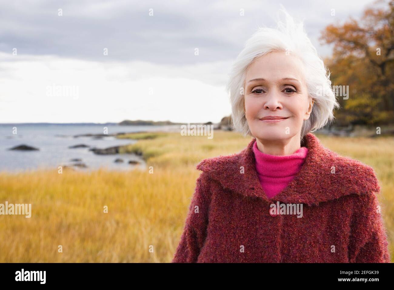 Nahaufnahme einer lächelnden älteren Frau Stockfoto