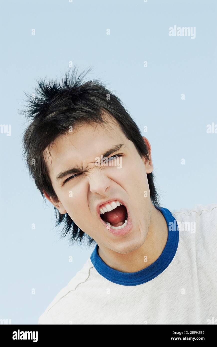 Porträt eines jungen Mannes, schreien Stockfoto
