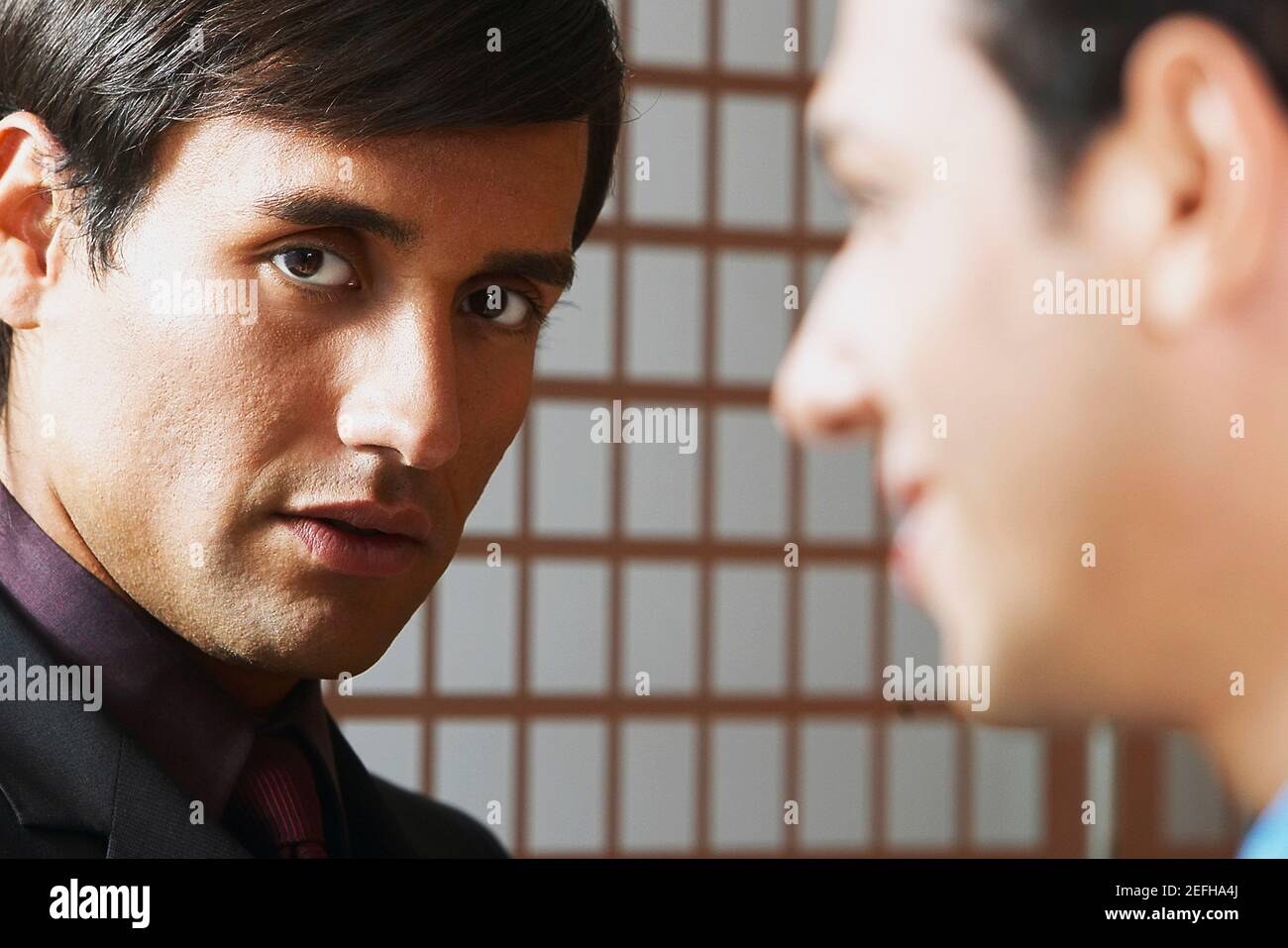 Nahaufnahme von zwei Geschäftsleuten Stockfoto