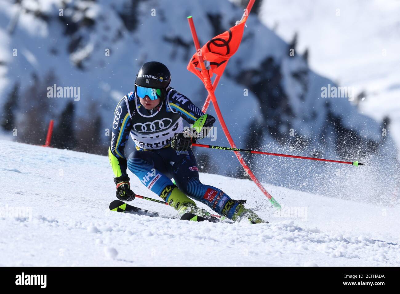 Cortina d'Ampezzo (BL, Italien. Februar 2021, 17th. Cortina d'Ampezzo (BL), Italien, Rumerlo, 17. Februar 2021, Team Schweden Silbermedaille während 2021 FIS Alpine Ski Weltmeisterschaften - Alpine Team Parallel - Alpine Ski Rennen Credit: Sergio Bisi/LPS/ZUMA Wire/Alamy Live News Stockfoto