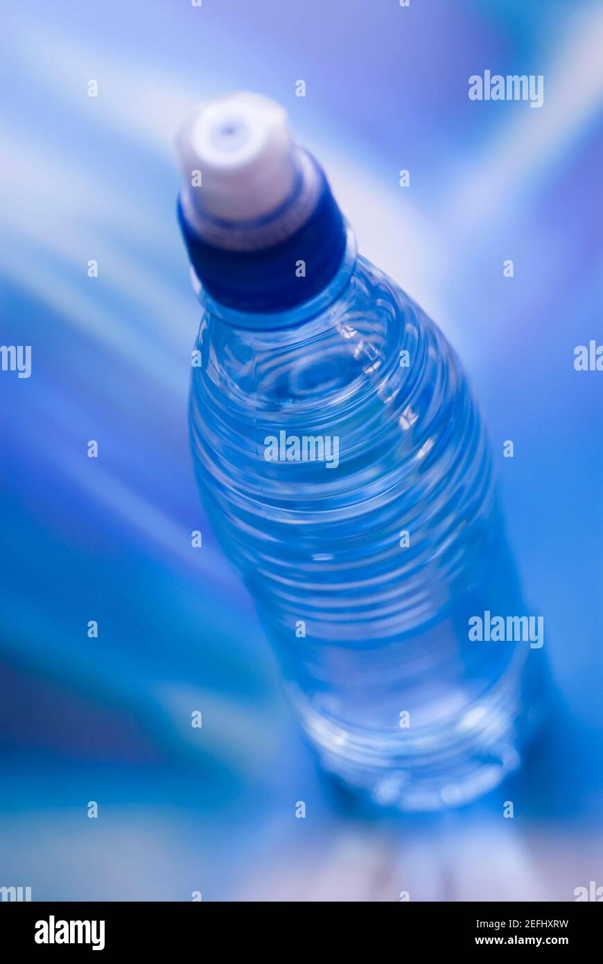 Eine Flasche Wasser in Nahaufnahme Stockfoto