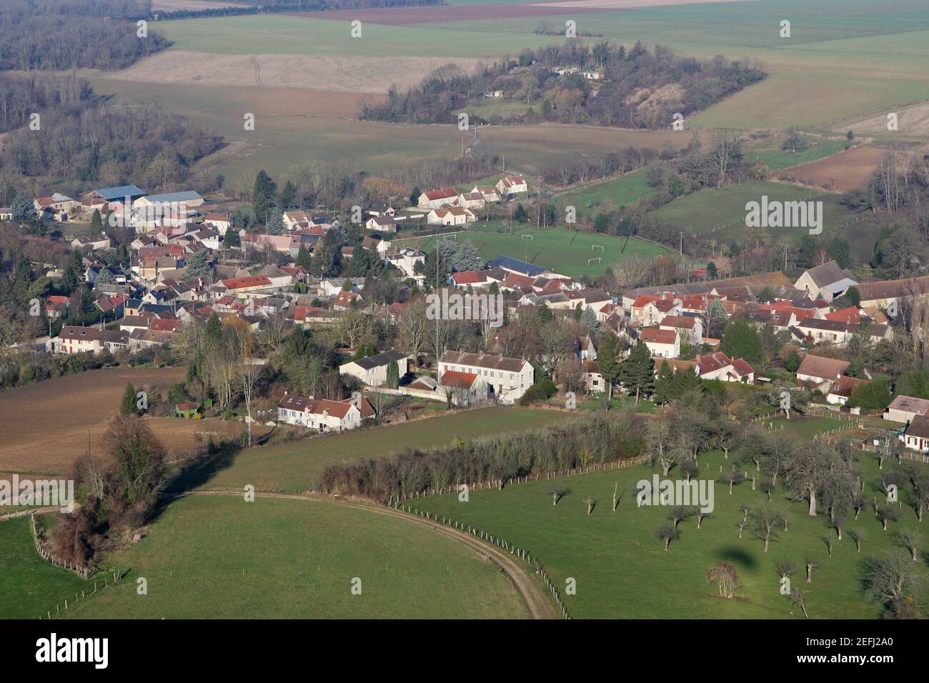 Chaussy vom Himmel aus gesehen, im Departement Val-d'Oise (95710); Region Ile-de-France, Frankreich - 03. Januar 2010 Stockfoto