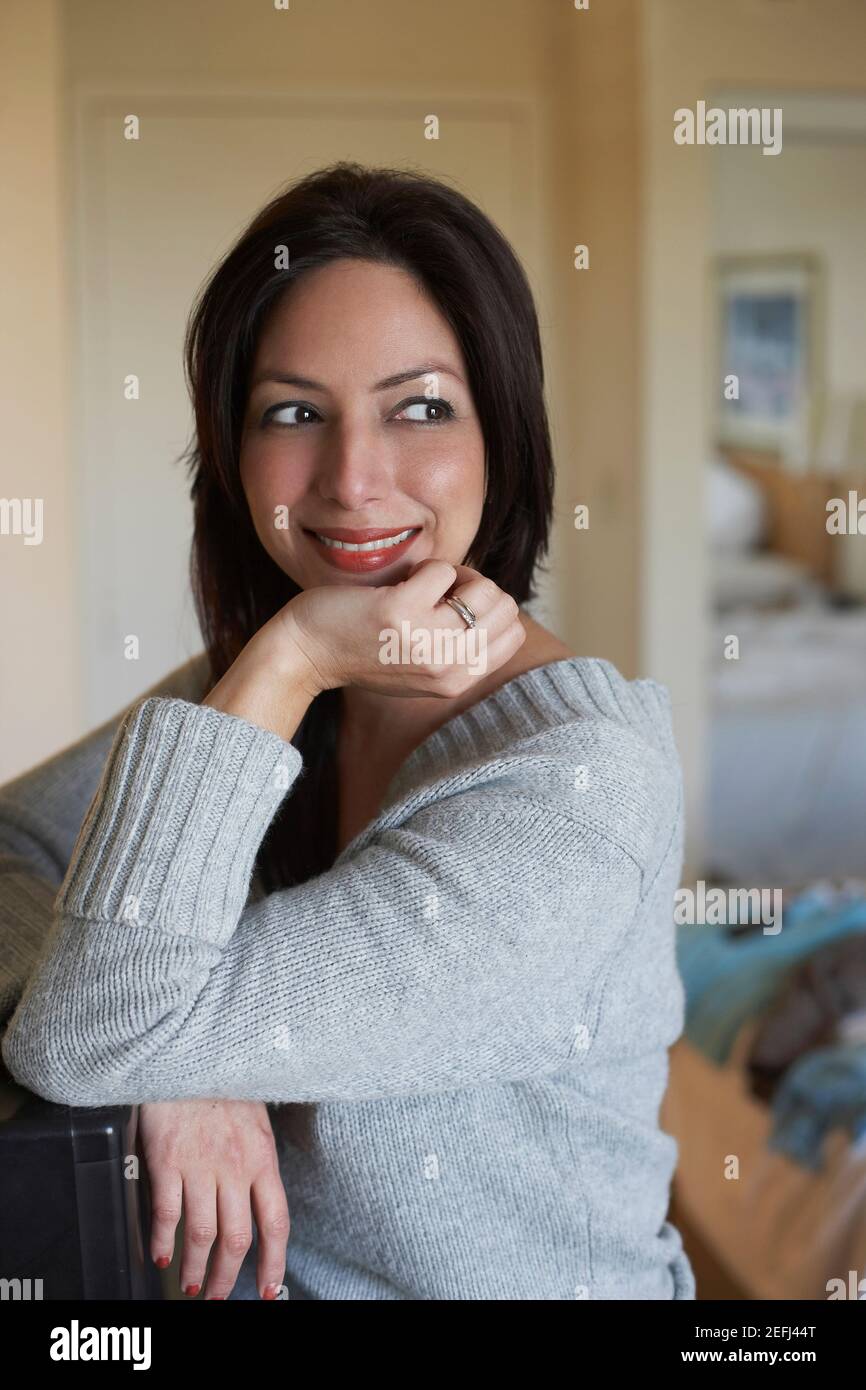 Nahaufnahme einer Mitte erwachsenen Frau lächelnd Stockfoto