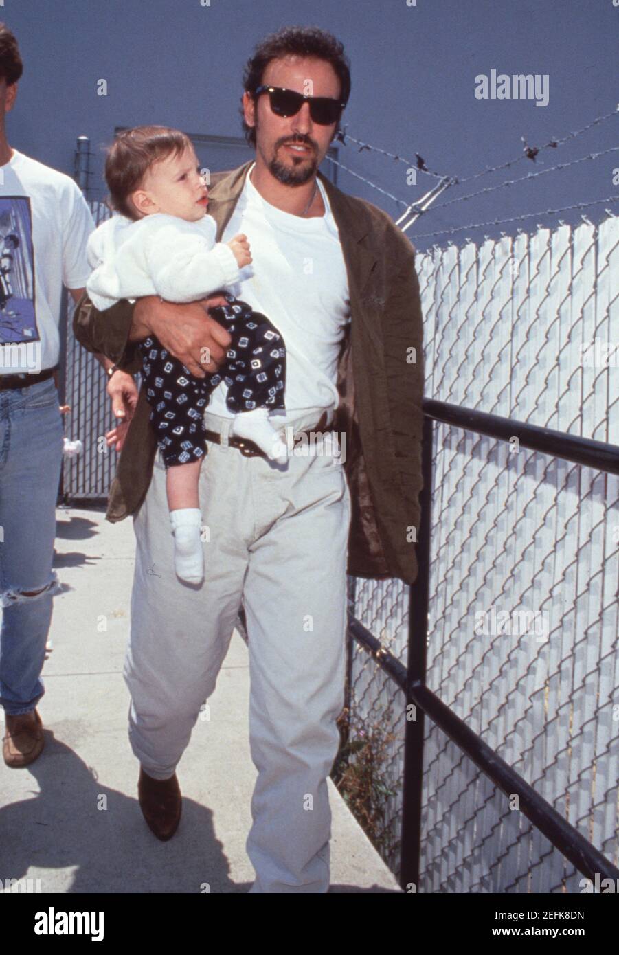 Bruce Springsteen und Sohn Evan James Springsteen 1991. Quelle Ralph Dominguez/MediaPunch