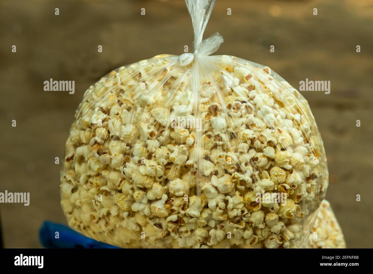Popcorn in Polyethylen-Beutel, die aus Mais oder Popcorn, Popcorn oder Popcorn ist eine Vielzahl von Mais-Kern Stockfoto
