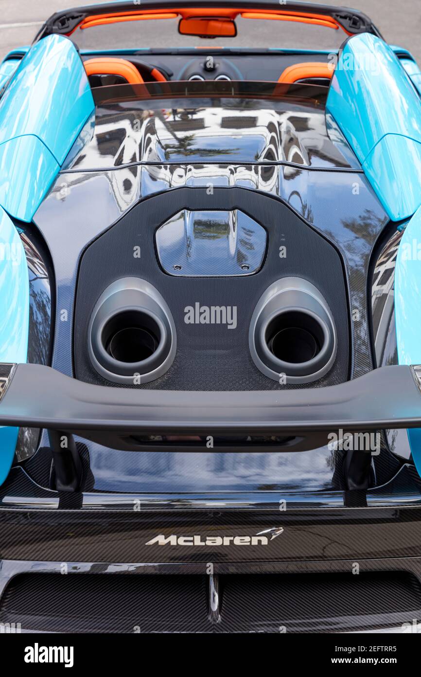 Hellblauer 2019 McLaren 600 LT Spider auf der Ausstellung „Cars on Fifth“ in Naples, Florida, USA Stockfoto