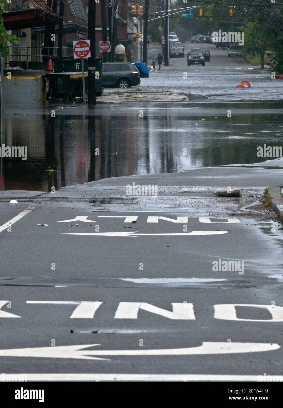 Überflutete Jersey City Straßen während Hurrikan Irene. Stockfoto