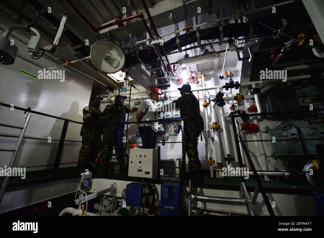 Operation Cutlass 2017 - Boarding Parties verschiedener Nationen trainieren zusammen (32587262232). Stockfoto