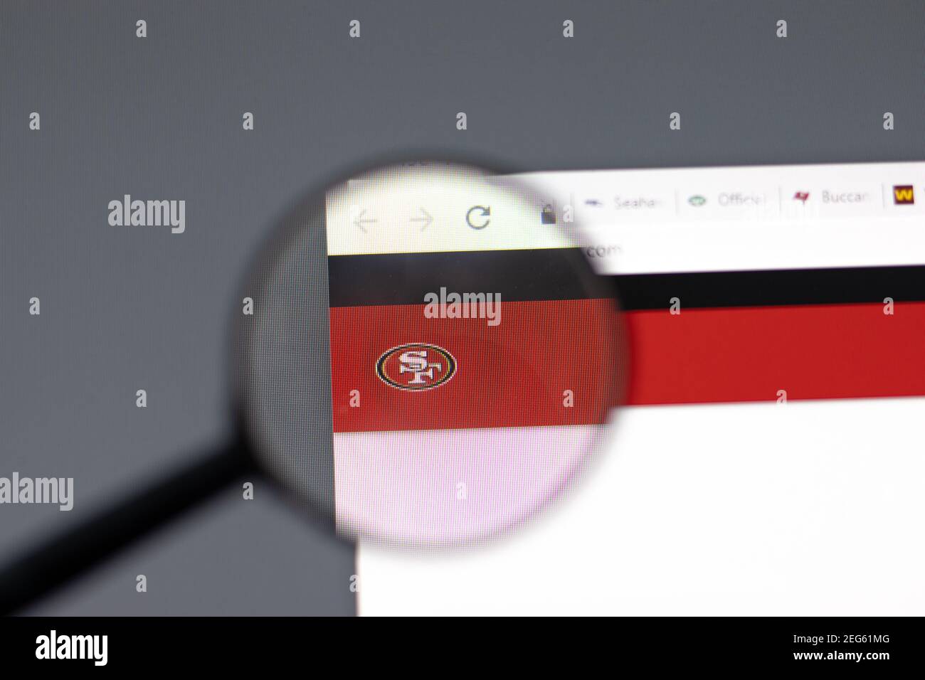 New York, USA - 15. Februar 2021: San Francisco 49ers Website im Browser mit Firmenlogo, illustrative Editorial Stockfoto