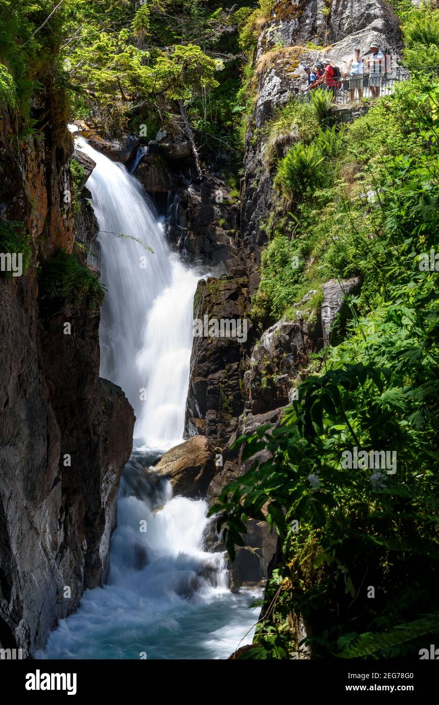 Pont d'Espagne Wasserfall im Sommer (Cauterets, Nationalpark der Pyrenäen, Frankreich) ESP: Cascada del Pont d'Espagne en verano (Cauterets) Stockfoto