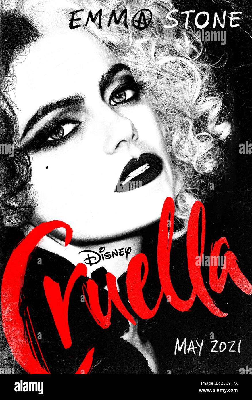 Cruella (2021) unter der Regie von Craig Gillespie mit Emma Stone, Emma Thompson und Mark Strong. Entstehungsgeschichte für die Cruella de Vil-Figur aus Dodie Smiths Roman "die Hundertundeiner Dalmatiner" aus dem Jahr 1956 und Disneys viel geliebter Animationsfilm aus dem Jahr 1961. Stockfoto
