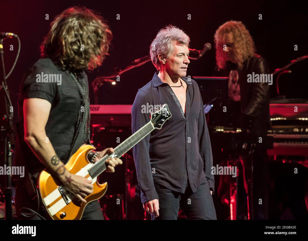 Bon Jovi präsentiert Songs von ihrem neuen Album 'This House is Not for Sale' im Londoner Palladium, London. Foto Datum: Montag 10th Oktober 2016. Bildnachweis sollte lauten: DavidJensen Stockfoto