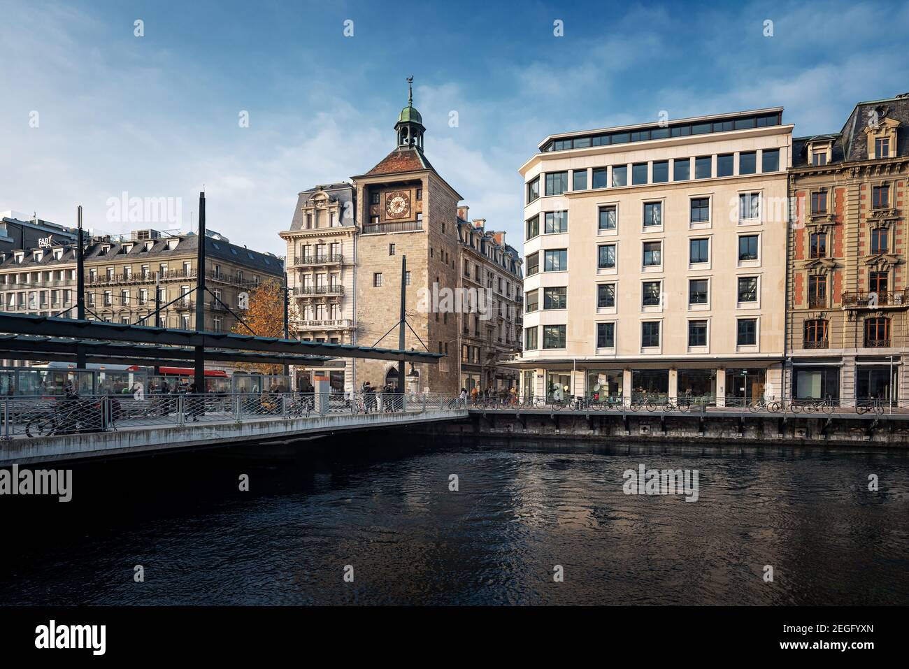 Tour de l’Ile Uhrenturm am Place Bel-Air Platz - Genf, Schweiz Stockfoto