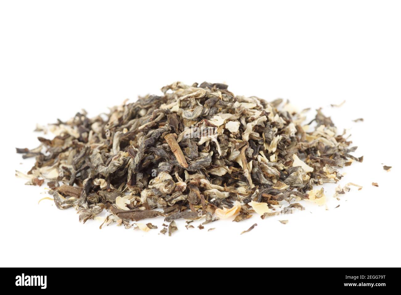 Jasmin oolong chinesischer Tee isoliert auf weißem Hintergrund Stockfoto