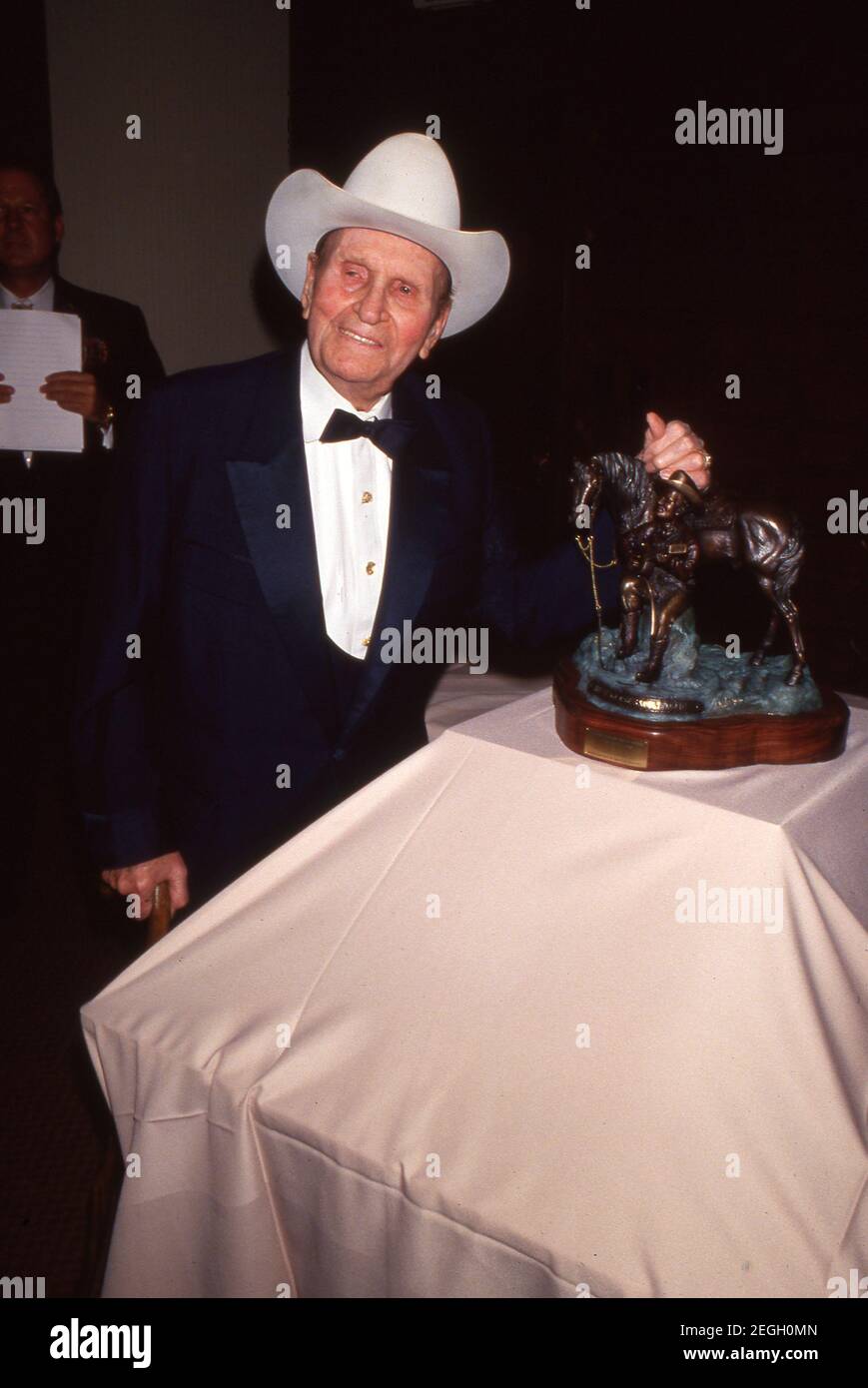 Gene Autry nimmt an der Spendengala des Gene Autry Western Heritage Museum am 21. Februar 1987 im Century Plaza Hotel in Los Angeles, Kalifornien Teil.Quelle: Ralph Dominguez/MediaPunch Stockfoto