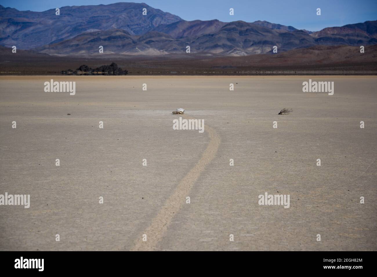 Allgemeine Gesamtansicht der "Racetrack" playa im Death Valley Nationalpark, Calif, Sonntag, 14. Februar 2021. (Dylan Stewart/Image of Sport) Stockfoto