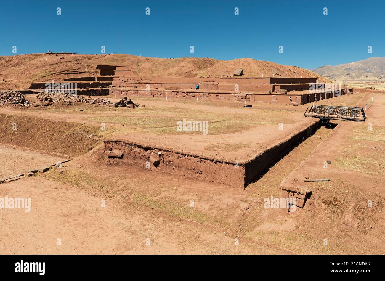 Akapana Tempel und Pyramide in Tiwanaku (Tiahuanaco) in der Nähe von La Paz, Bolivien. Stockfoto