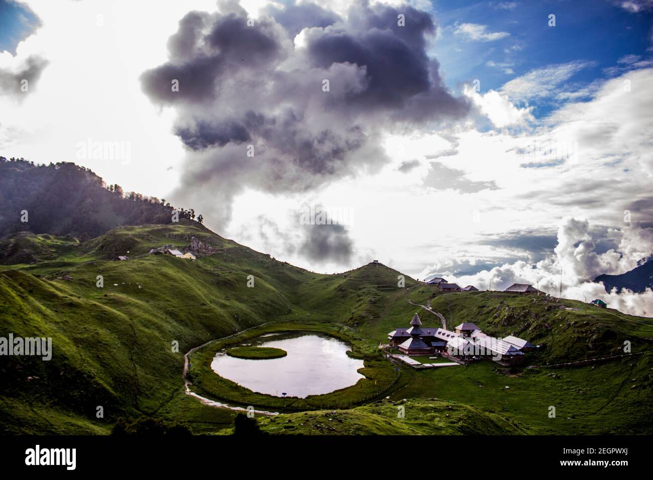 Prashar Lake, Mandi, Himachal Pradesh Stockfoto