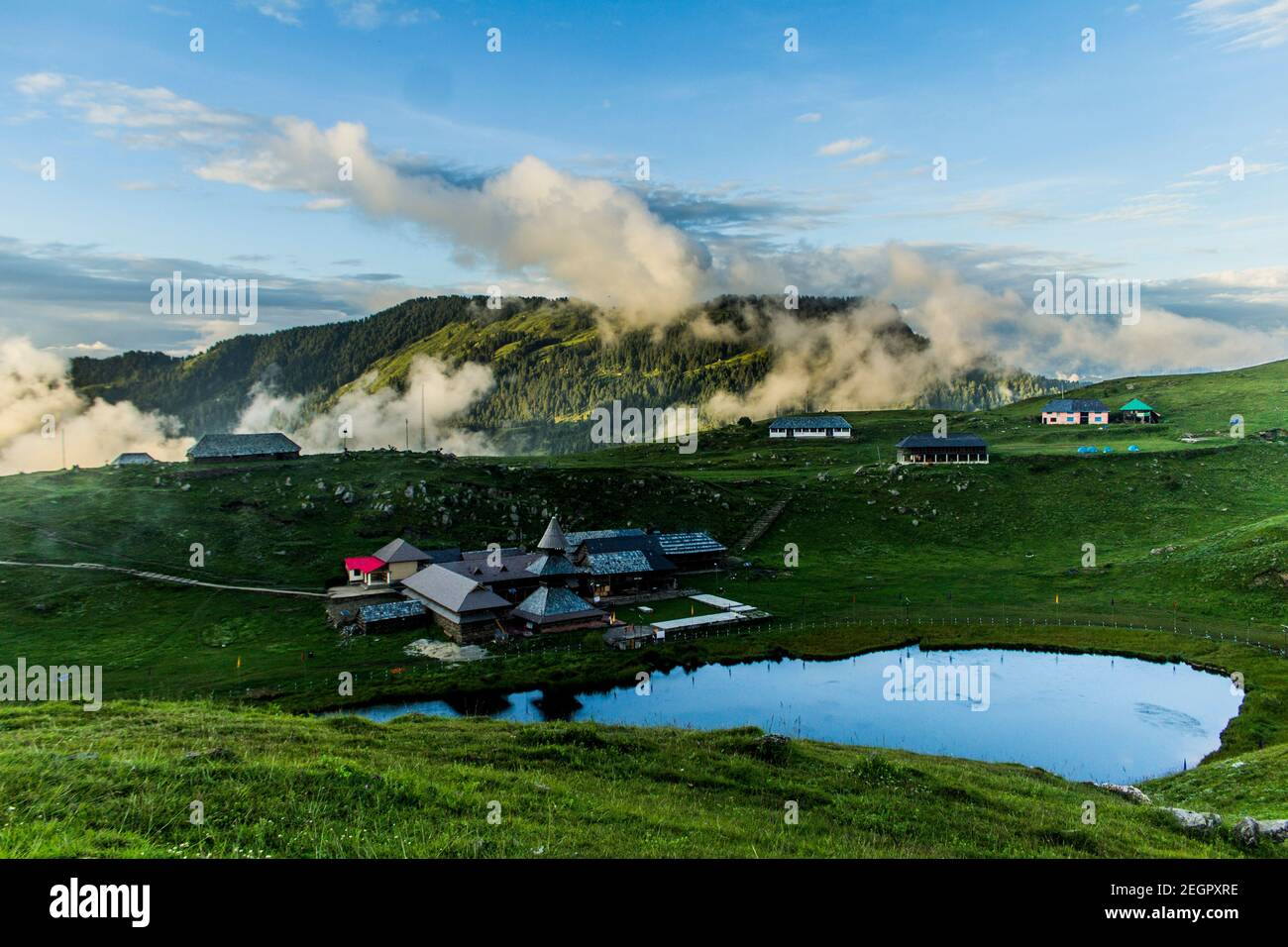 Prashar Lake, Mandi, Himachal Pradesh Stockfoto