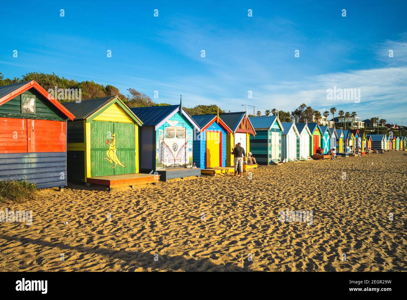 27. Dezember 2018: Brighton Badeboxen am Brighton Beach in Melbourne, Australien. Diese Boxen wurden vor mehr als 100 Jahren zu viktorianischen noti gebaut Stockfoto