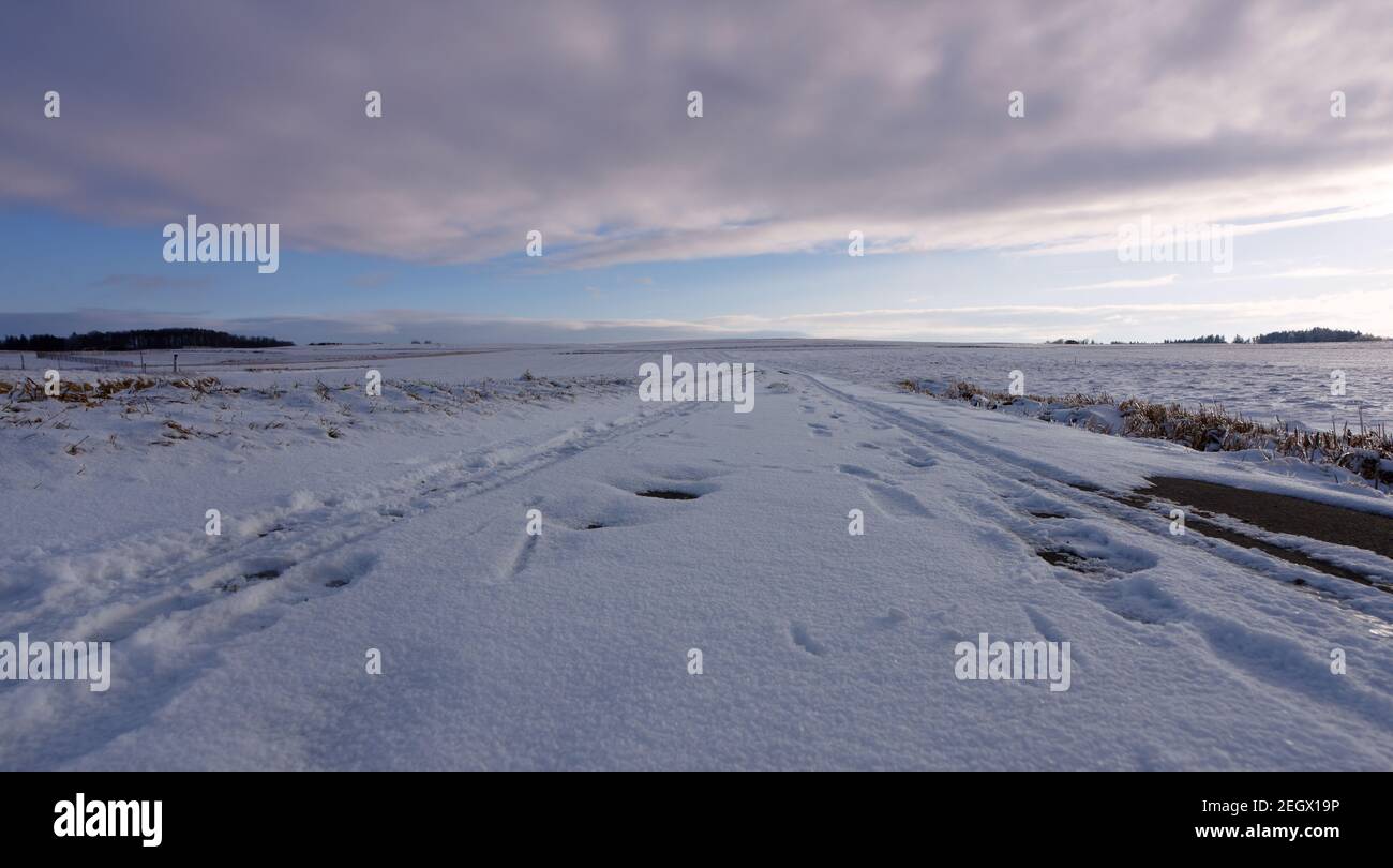 Landschaftlich schöner Blick auf eine Winterlandschaft Stockfoto