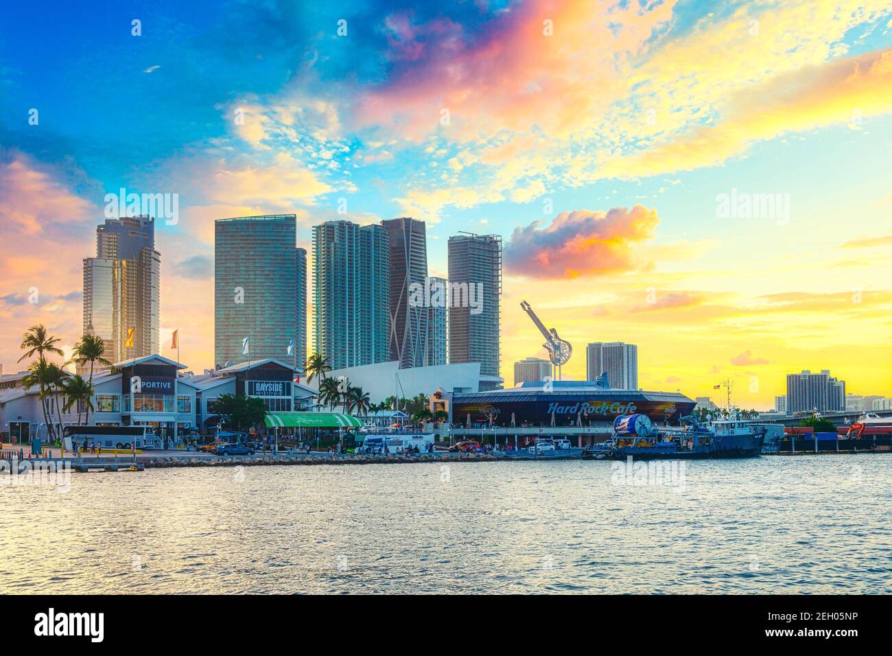Skyline von Miami oder am Wasser, Florida, USA Stockfoto