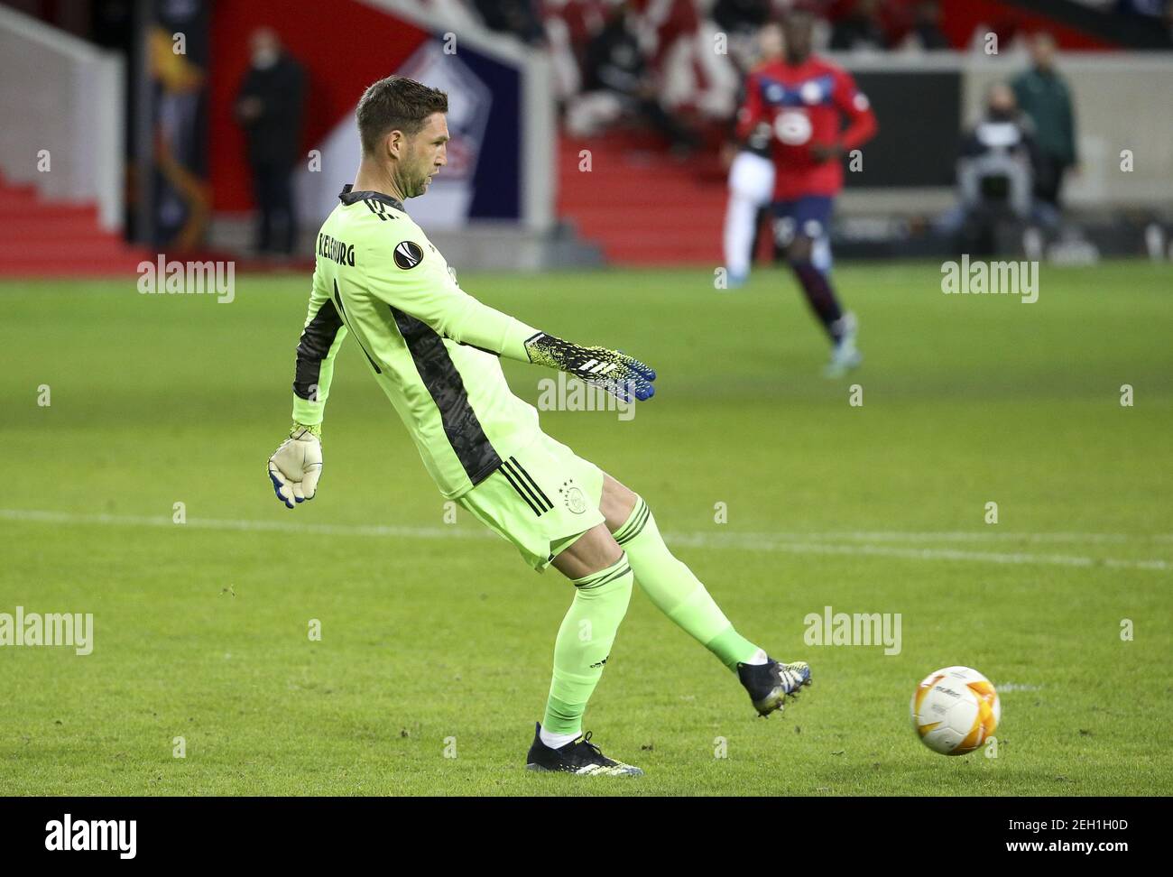 Torwart von Ajax Maarten Stekelenburg während der UEFA Europa League, Runde von 32, 1st Bein Fußballspiel zwischen Lille OSC (LO / LM Stockfoto