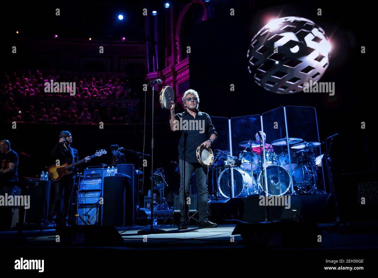 The Who treten live auf der Bühne für die jährliche Konzertreihe des Teenage Cancer Trust in der Royal Albert Hall, London. Bilddatum: Samstag, 1st. März 2017. Bildnachweis sollte lauten: © DavidJensen Stockfoto