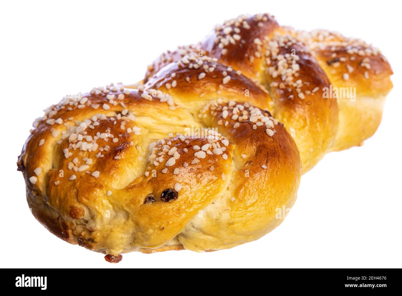 Typisch traditionelles Österreich: Vorderansicht einer einzelnen Osterriezel Diagonale isoliert auf weißem Hintergrund Stockfoto