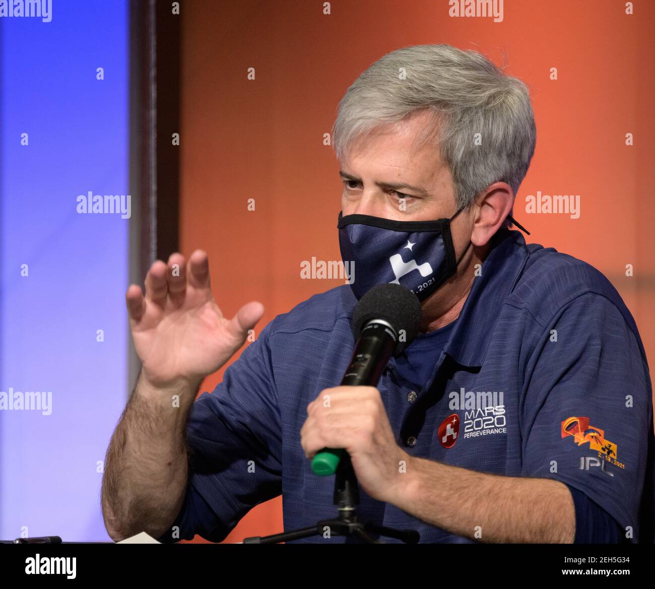 Pasadena, Vereinigte Staaten Von Amerika. Februar 2021, 18th. Mars 2020 Deputy Project Manager Matt Wallace, Bemerkungen während einer Pressekonferenz nach der Landung im NASA Jet Propulsion Laboratory am 18. Februar 2021 in Pasadena, Kalifornien. Der Perseverance Mars Rover landete erfolgreich und begann sofort, Daten zurück zur Erde zu senden. Quelle: Planetpix/Alamy Live News Stockfoto