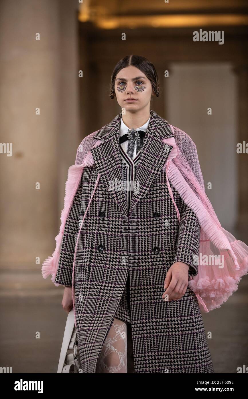 BORA AKSU AW21 Präsentation der Kollektion für die London Fashion Week Show, Tate Britain, London, UK Februar 19th 2021 Stockfoto