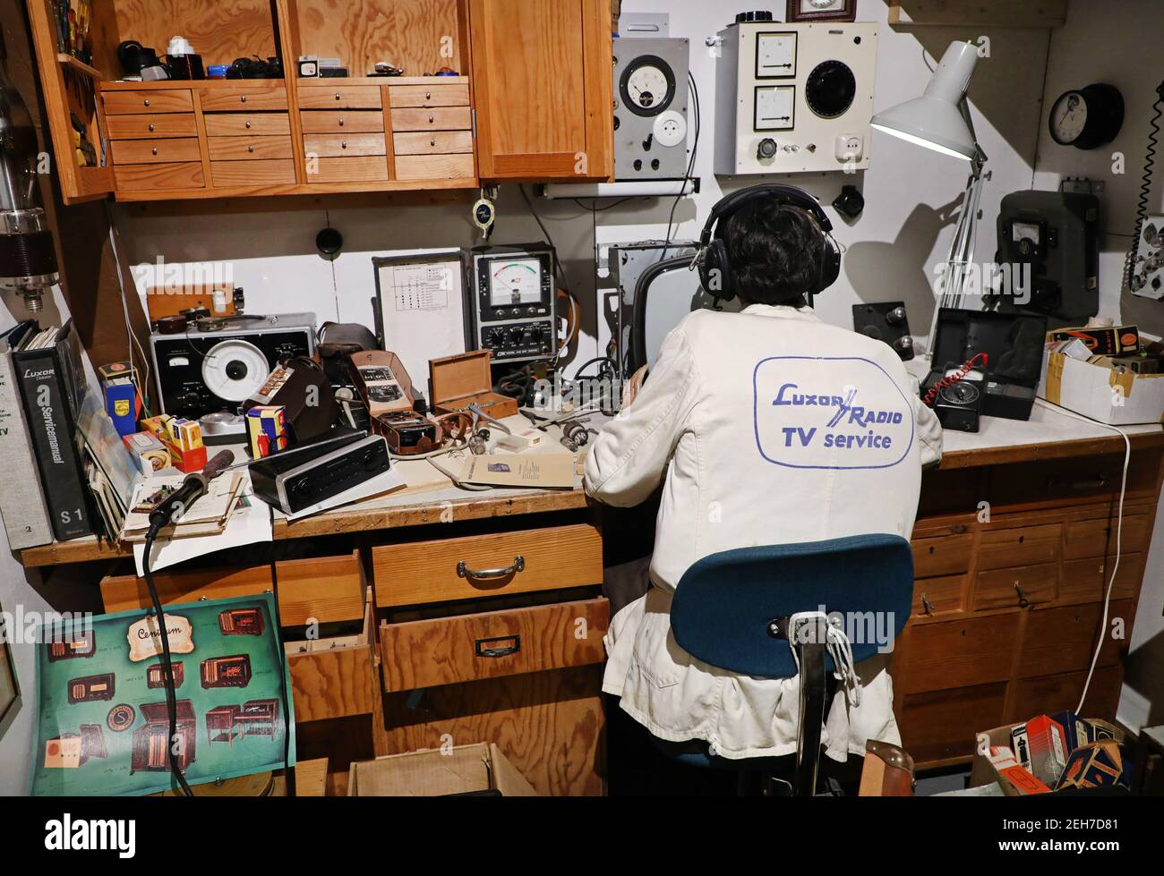 MOTALA, SCHWEDEN - 13. JANUAR 2021: Luxor Radio / TV-Ausstellung im Motala Motor Museum. Stockfoto
