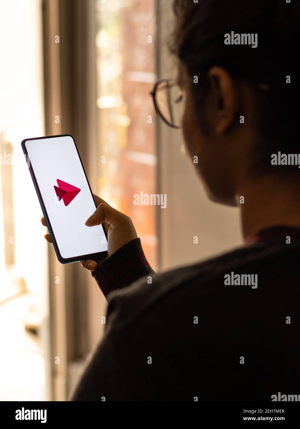 Assam, indien - Februar 19, 2021 : Microsoft Stream-Logo auf Handy-Bildschirm Stock Bild. Stockfoto