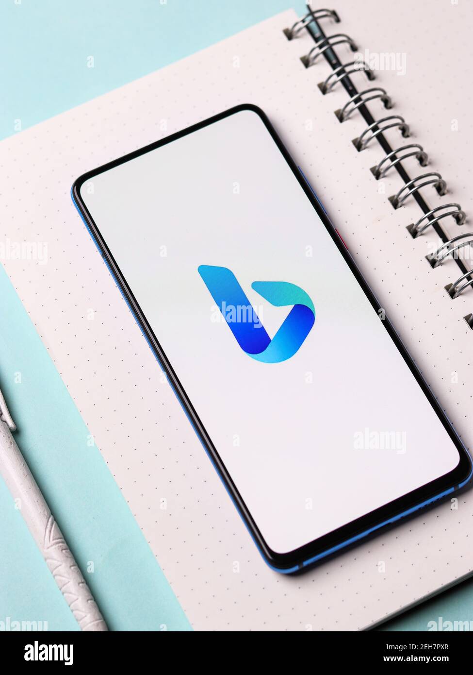 Assam, indien - Februar 19, 2021 : Microsoft Bing-Logo auf Telefon-Bildschirm Stock Bild. Stockfoto