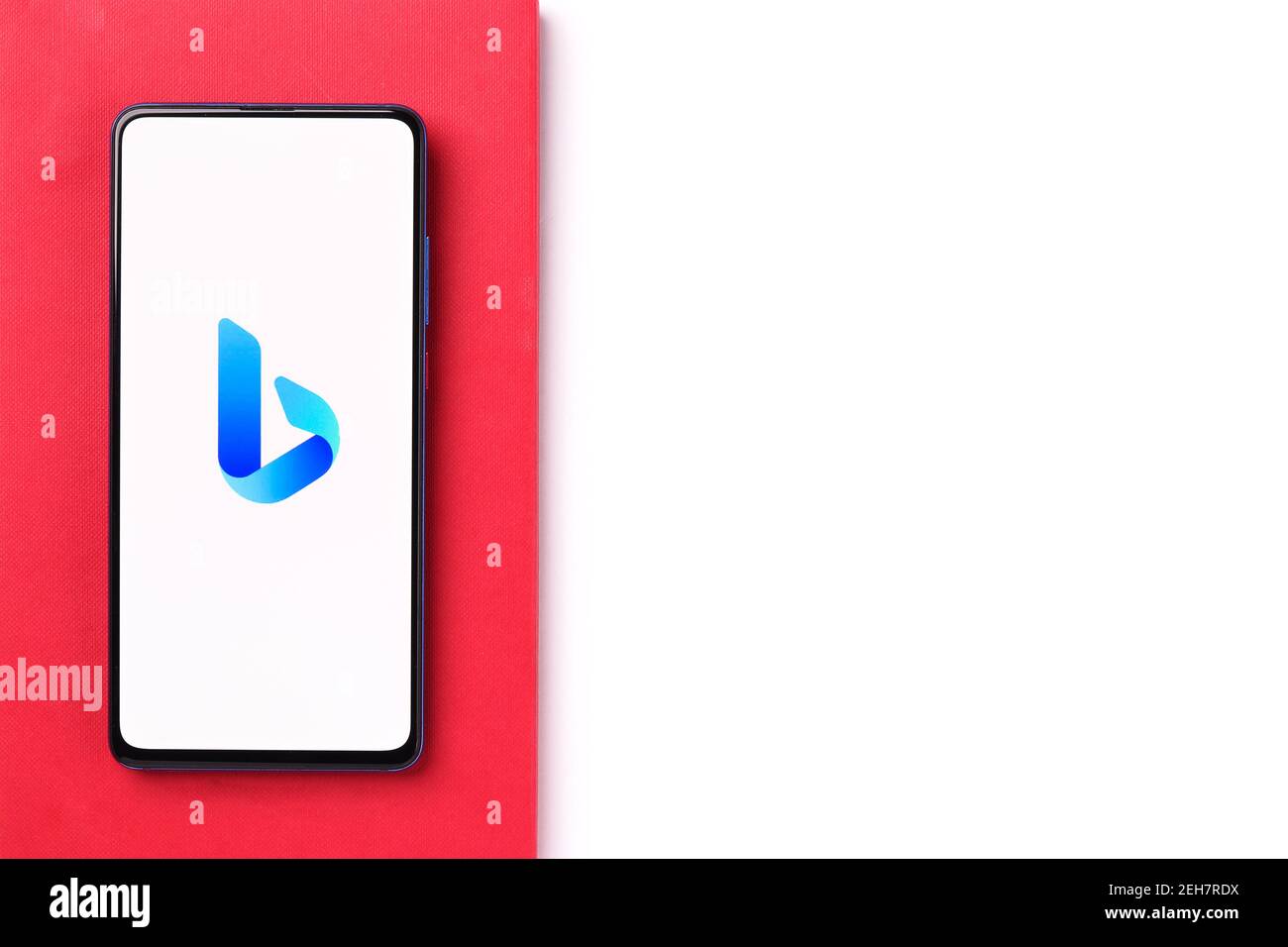 Assam, indien - Februar 19, 2021 : Microsoft Bing-Logo auf Telefon-Bildschirm Stock Bild. Stockfoto