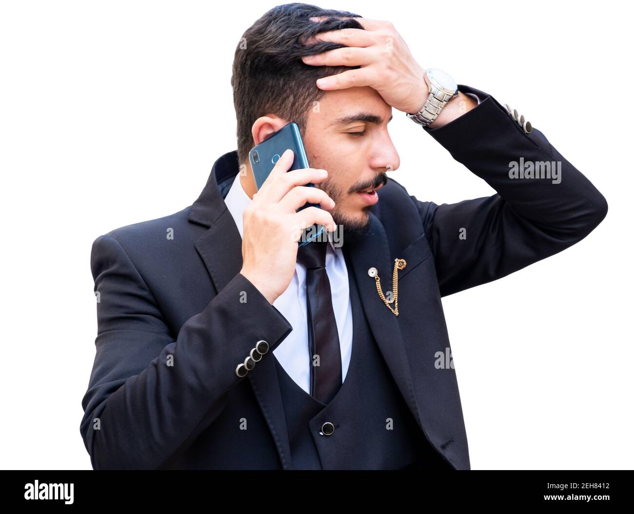 Geschäftsmann argumentiert und diskutiert die Arbeit mit dem Handy Bei einem Anruf oder Videoanruf zur Aufrechterhaltung des Geschäftsbetriebs folgen Und bleiben Sie mit der Arbeit verfolgt Stockfoto