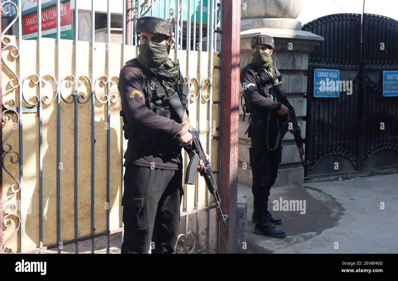 Barzulla, Srinagar. 19th. Februar 2021. Militante griffen Polizisten in Barzulla an. Kredit: Majority World CIC/Alamy Live Nachrichten Stockfoto