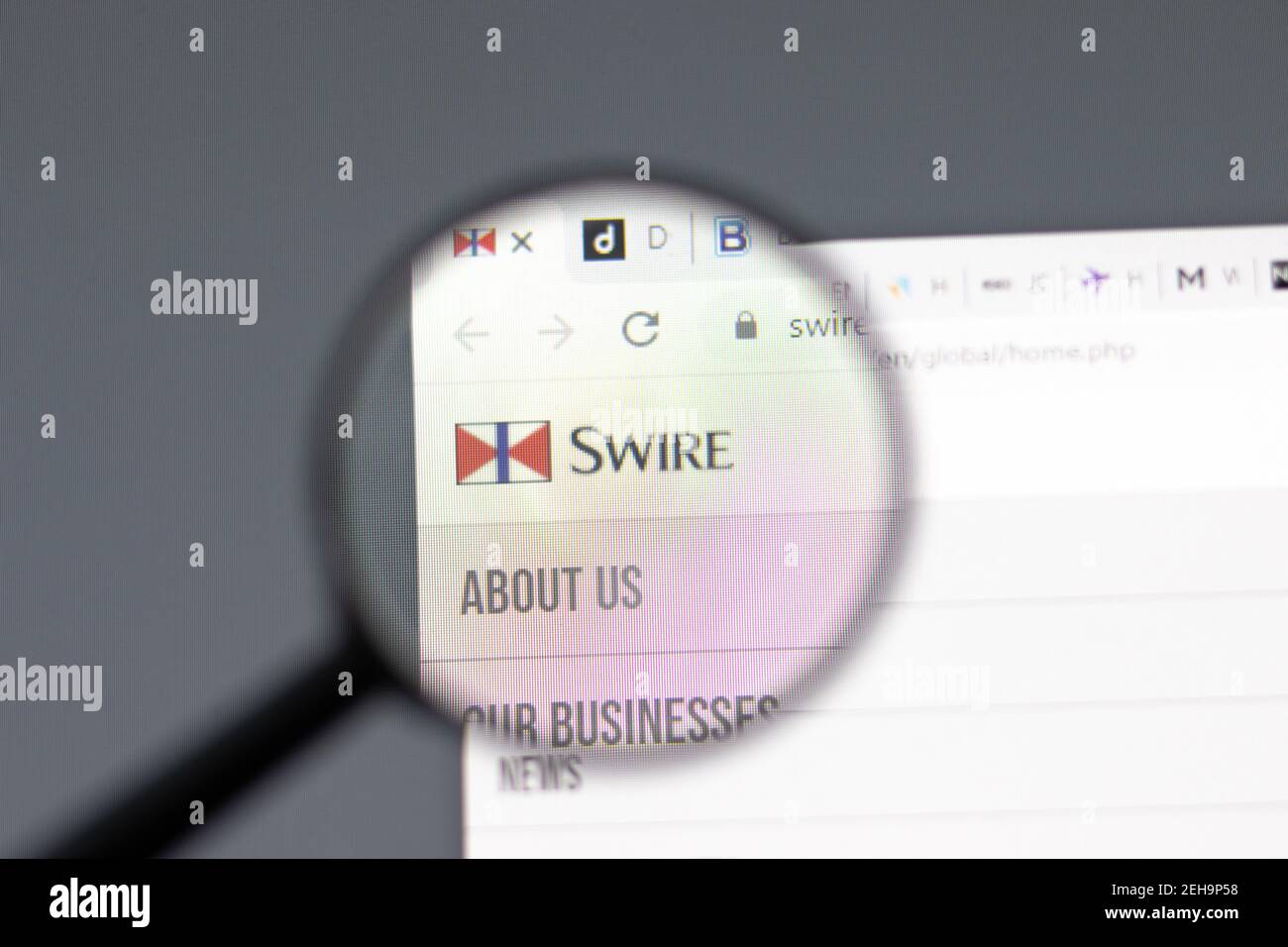 New York, USA - 15. Februar 2021: Swire Website im Browser mit Firmenlogo, illustrative Editorial Stockfoto