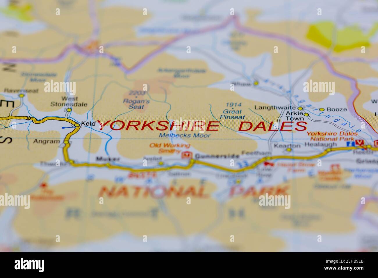 Die Yorkshire-Täler und die umliegenden Gebiete werden auf einer Straße dargestellt Karte oder Geografie Stockfoto