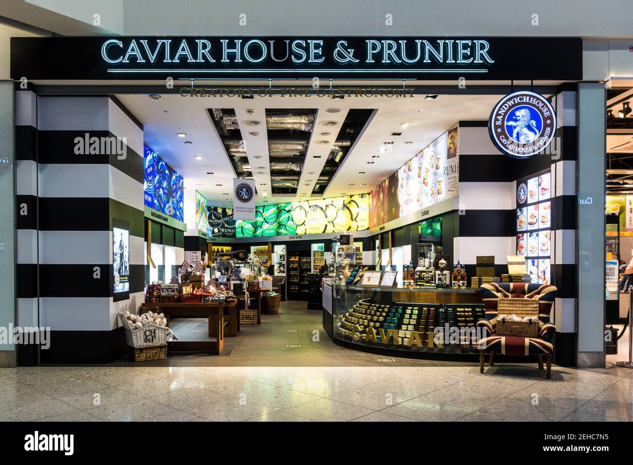 Caviar House und Prunier Restaurant im Heathrow Airport Terminal 2 Stockfoto