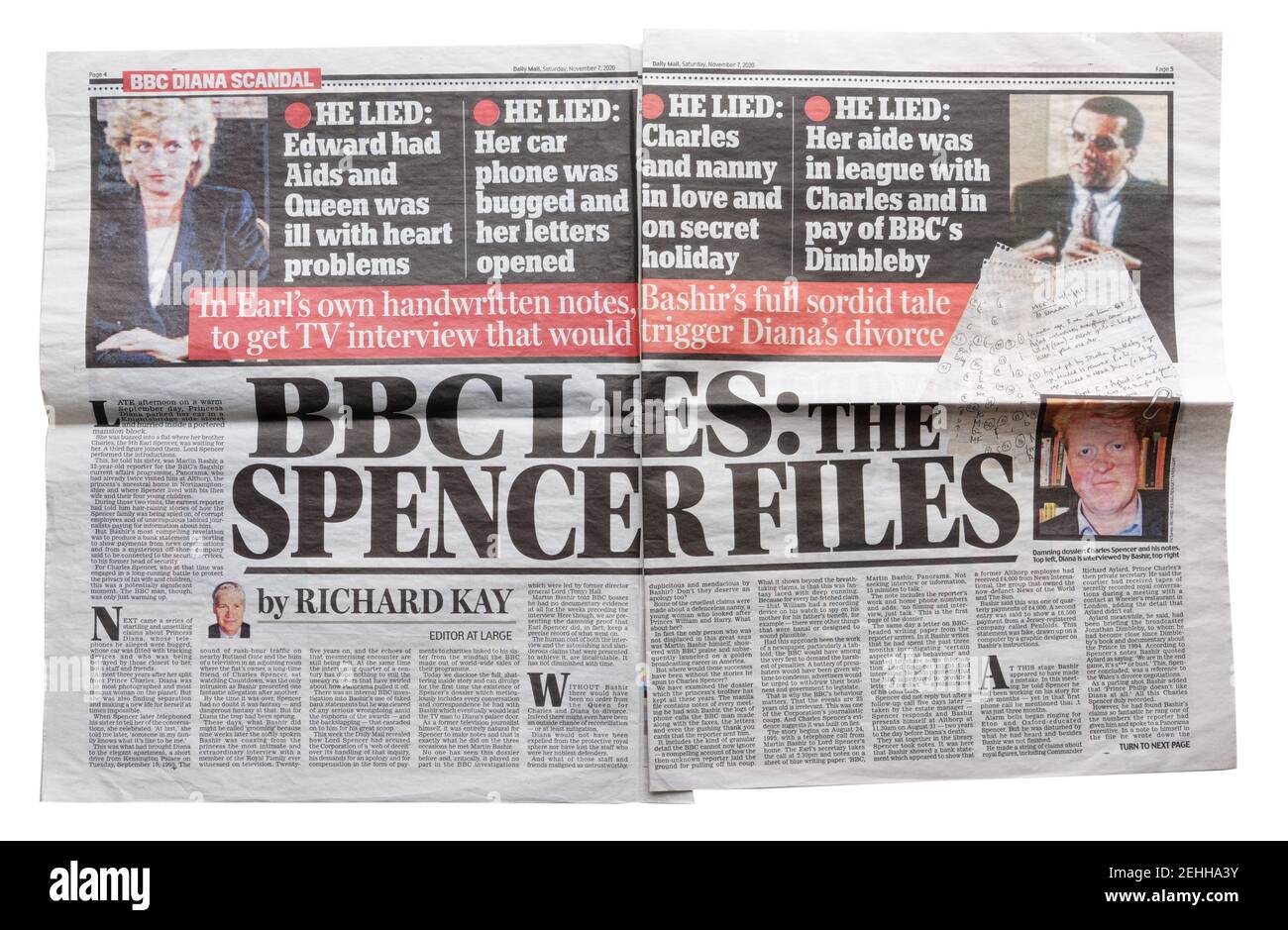 Eine Doppelseite der Tageszeitung Daily Mail mit der Schlagzeile BBC Lies: The Spencer Files über das Diana Panorama Interview mit Martin Bashir Stockfoto